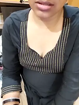 Diya 143 online show from February 2025 08:22:01 PM
