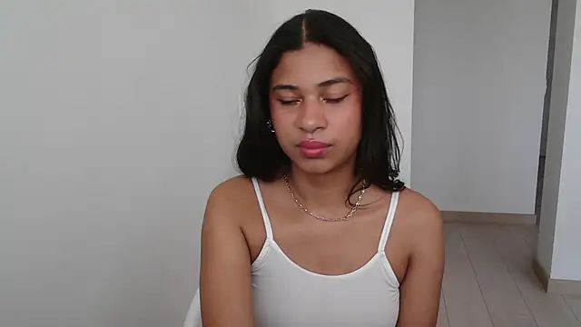 Snapshot of dark_enchantress_ chatting on January 2025 05:05:02 PM dark enchantress online show from January 2025 05:05:02 PM