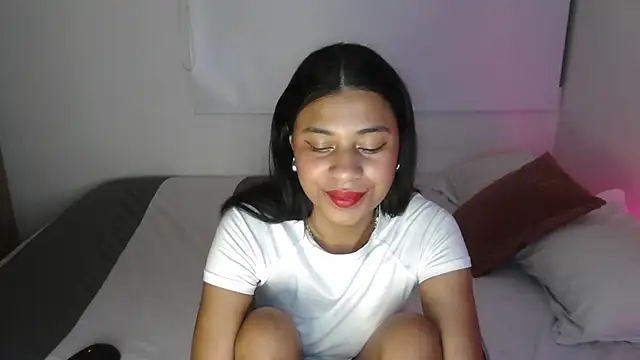 Snapshot of dark_enchantress_ chatting on March 2025 03:37:02 AM dark enchantress online show from March 2025 03:37:02 AM