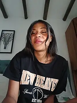 Snapshot of dark_enchantress_ chatting on October 2025 07:00:01 PM dark enchantress online show from October 2025 07:00:01 PM