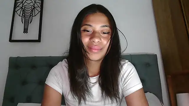 Snapshot of dark_enchantress_ chatting on October 2025 05:19:02 AM dark enchantress online show from October 2025 05:19:02 AM