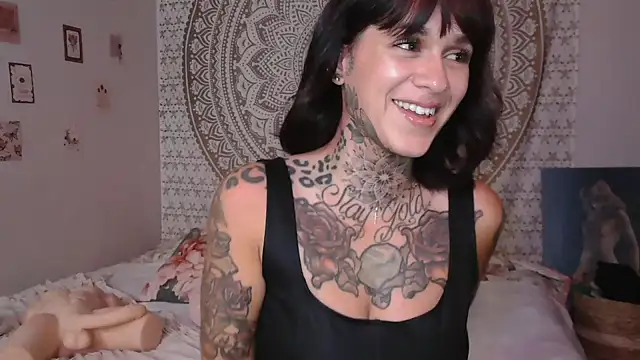 Rosaly  online show from December 2024 07:37:02 PM