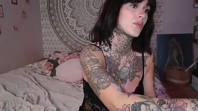 Rosaly  online show from December 2024 07:27:02 PM