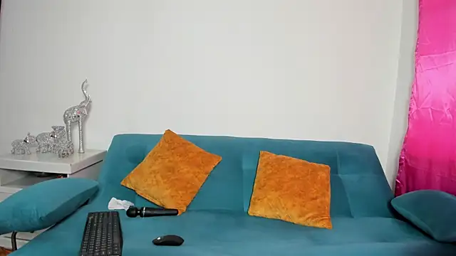 Victoria Jonness online show from December 2025 05:51:01 PM