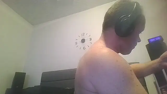 Snapshot of devlink22 chatting on December 2025 02:28:02 AM devlink22 online show from December 2025 02:28:02 AM