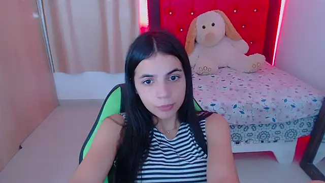 Snapshot of _elenna chatting on December 2024 05:37:02 PM elenna online show from December 2024 05:37:02 PM