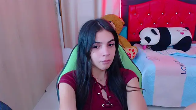 Snapshot of _elenna chatting on January 2025 12:26:01 AM elenna online show from January 2025 12:26:01 AM