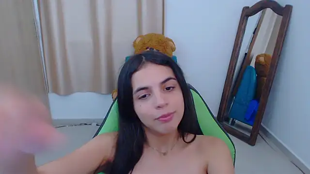 Snapshot of _elenna chatting on February 2025 11:47:02 PM elenna online show from February 2025 11:47:02 PM