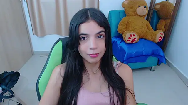 Snapshot of _elenna chatting on February 2025 05:46:02 PM elenna online show from February 2025 05:46:02 PM