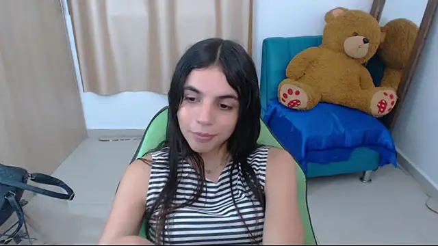Snapshot of _elenna chatting on February 2025 11:41:02 PM elenna online show from February 2025 11:41:02 PM