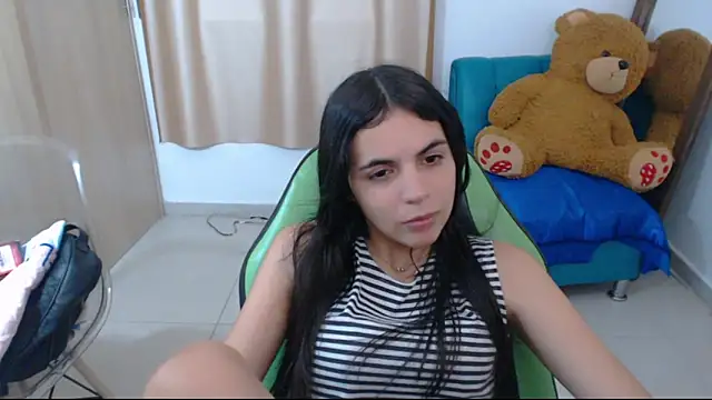 Snapshot of _elenna chatting on February 2025 05:25:02 PM elenna online show from February 2025 05:25:02 PM