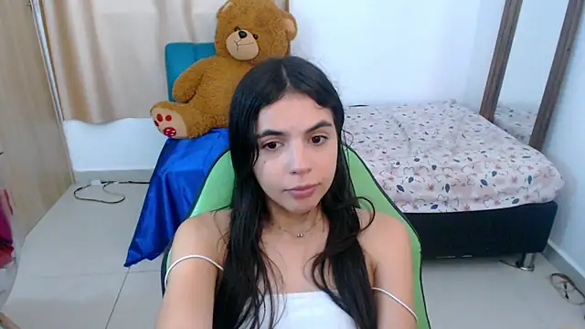Snapshot of _elenna chatting on March 2025 08:27:01 PM elenna online show from March 2025 08:27:01 PM