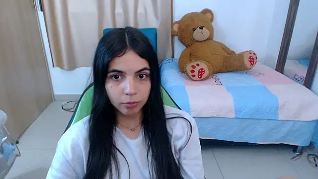 Snapshot of _elenna chatting on March 2025 05:18:02 PM elenna online show from March 2025 05:18:02 PM