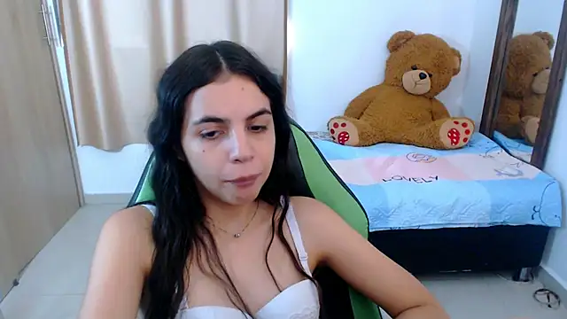 Snapshot of _elenna chatting on March 2025 06:11:02 PM elenna online show from March 2025 06:11:02 PM