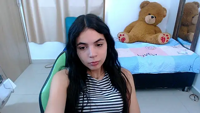 Snapshot of _elenna chatting on March 2025 05:31:02 PM elenna online show from March 2025 05:31:02 PM