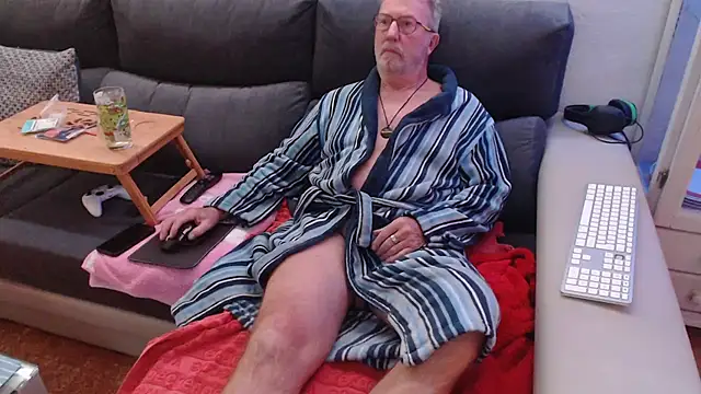 Nudelschwanz online show from December 2024 05:54:02 PM