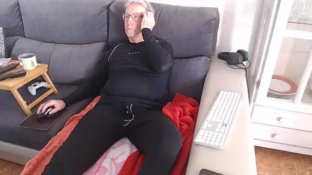 Nudelschwanz online show from February 2025 02:10:01 PM