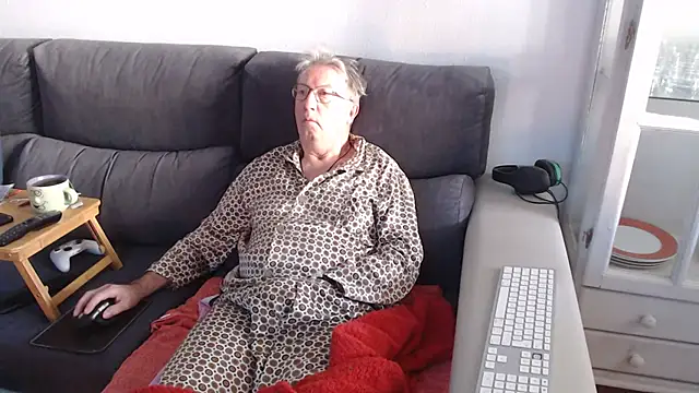 Nudelschwanz online show from February 2025 08:11:01 AM
