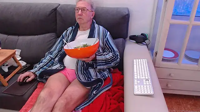 Nudelschwanz online show from February 2025 06:01:01 PM