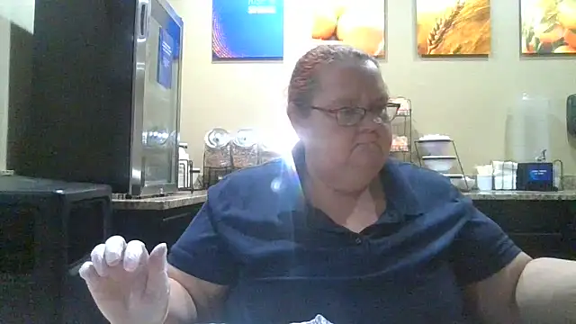 Snapshot of Hornybbw1978 chatting on December 2024 06:47:01 AM Hornybbw1978 online show from December 2024 06:47:01 AM