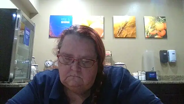 Snapshot of Hornybbw1978 chatting on December 2024 06:53:01 AM Hornybbw1978 online show from December 2024 06:53:01 AM