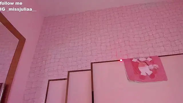 missjuliaa  online show from December 2024 04:10:02 PM