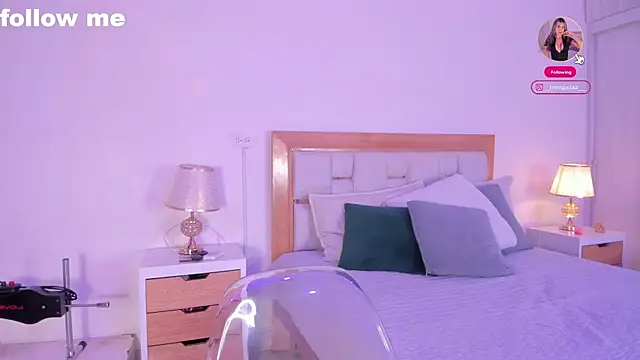 missjuliaa  online show from January 2025 03:26:01 AM