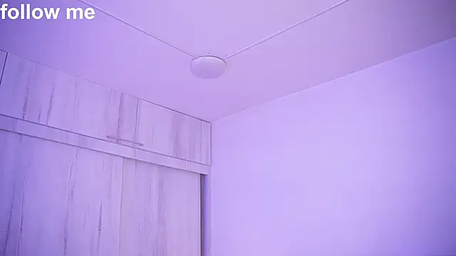 missjuliaa  online show from September 2025 03:08:02 AM