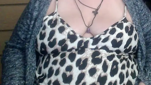 Snapshot of mayasmith chatting on November 2025 08:09:02 PM mayasmith online show from November 2025 08:09:02 PM