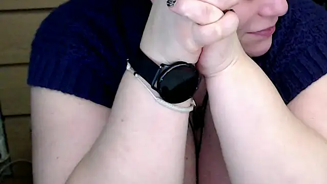 Snapshot of mayasmith chatting on November 2025 08:07:02 PM mayasmith online show from November 2025 08:07:02 PM