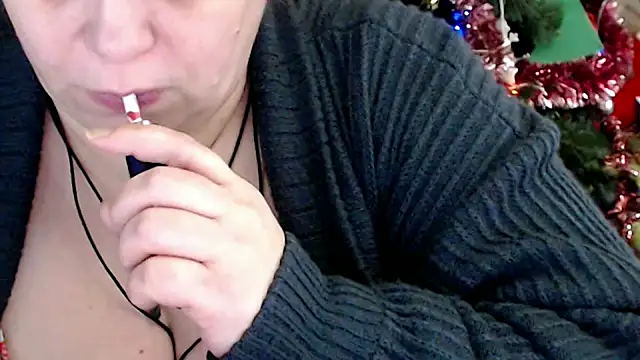 Snapshot of mayasmith chatting on December 2025 09:47:02 AM mayasmith online show from December 2025 09:47:02 AM