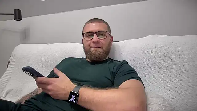Bear bear  online show from December 2024 07:32:02 PM