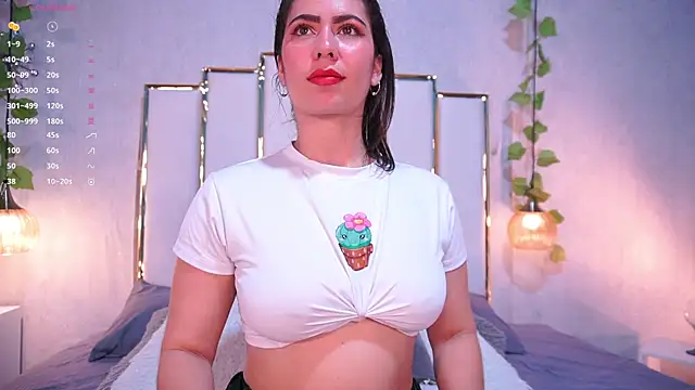 lara giraldo online show from January 2025 04:33:02 AM