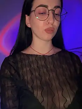 Snapshot of Emylia chatting on December 2025 09:42:02 PM Emylia online show from December 2025 09:42:02 PM