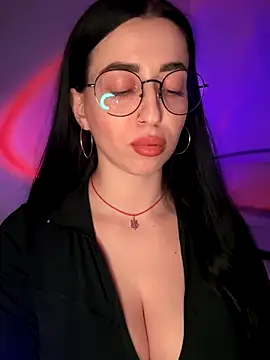 Snapshot of Emylia chatting on December 2025 10:27:01 PM Emylia online show from December 2025 10:27:01 PM