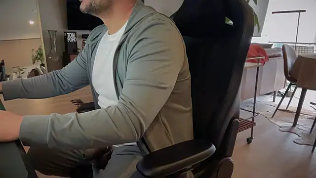 HungandThickLatin online show from March 2025 06:33:01 PM