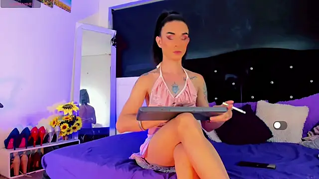 lesly xx online show from December 2024 03:50:02 AM