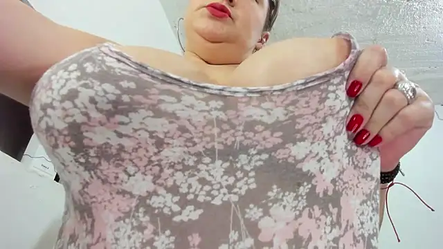 susy bigboobs online show from February 2025 03:53:01 AM