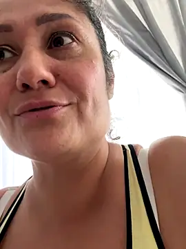 Snapshot of gabiTetas chatting on October 2025 05:00:01 PM gabiTetas online show from October 2025 05:00:01 PM