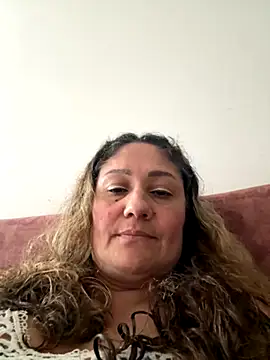 Snapshot of gabiTetas chatting on November 2025 08:42:01 PM gabiTetas online show from November 2025 08:42:01 PM