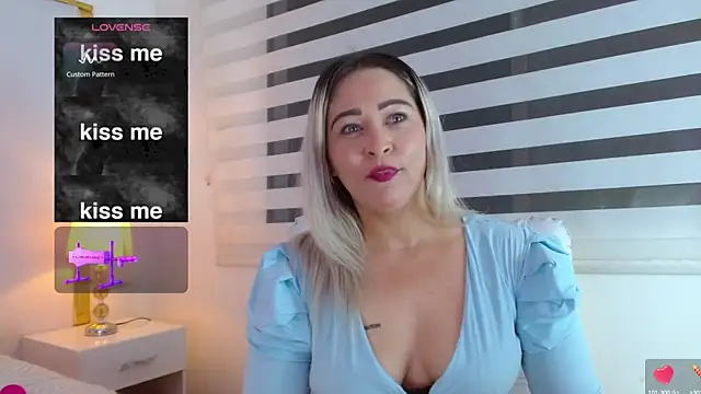 WANDAFOXX1 online show from February 2025 04:03:01 AM