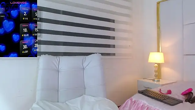 WANDAFOXX1 online show from February 2025 04:07:01 AM