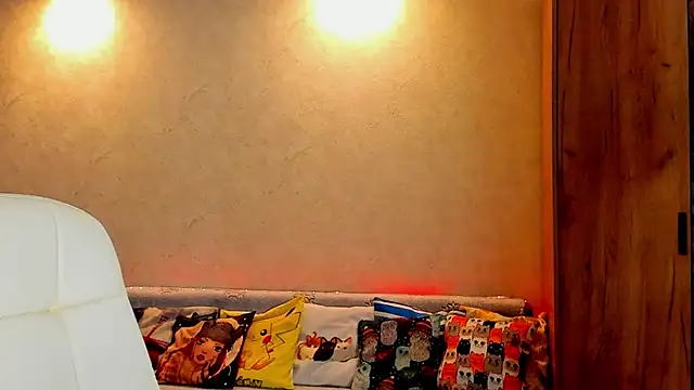 mia grantes online show from February 2025 07:17:01 PM