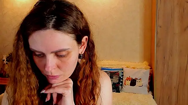 mia grantes online show from February 2025 07:10:01 PM