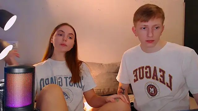 juliaanddima online show from December 2024 09:59:02 PM