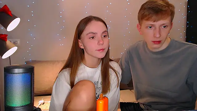 juliaanddima online show from December 2024 09:50:01 PM