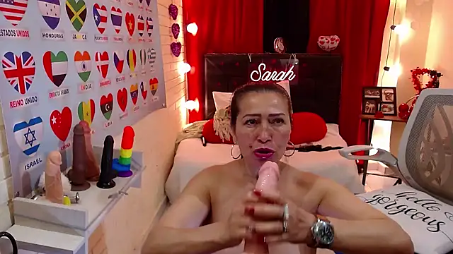 Sarah teiku online show from December 2024 12:33:01 AM