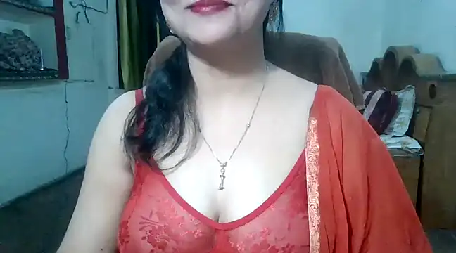 Snapshot of Cute_Mahi22 chatting on December 2024 08:42:02 AM Cute Mahi22 online show from December 2024 08:42:02 AM