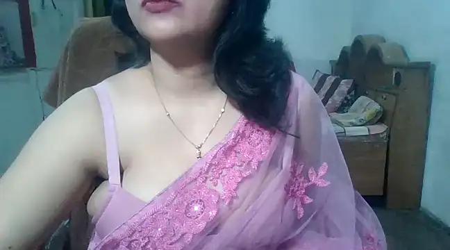 Snapshot of Cute_Mahi22 chatting on February 2025 06:04:02 PM Cute Mahi22 online show from February 2025 06:04:02 PM
