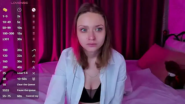 Snapshot of Linda_Bryant chatting on December 2024 12:40:02 AM Linda Bryant online show from December 2024 12:40:02 AM